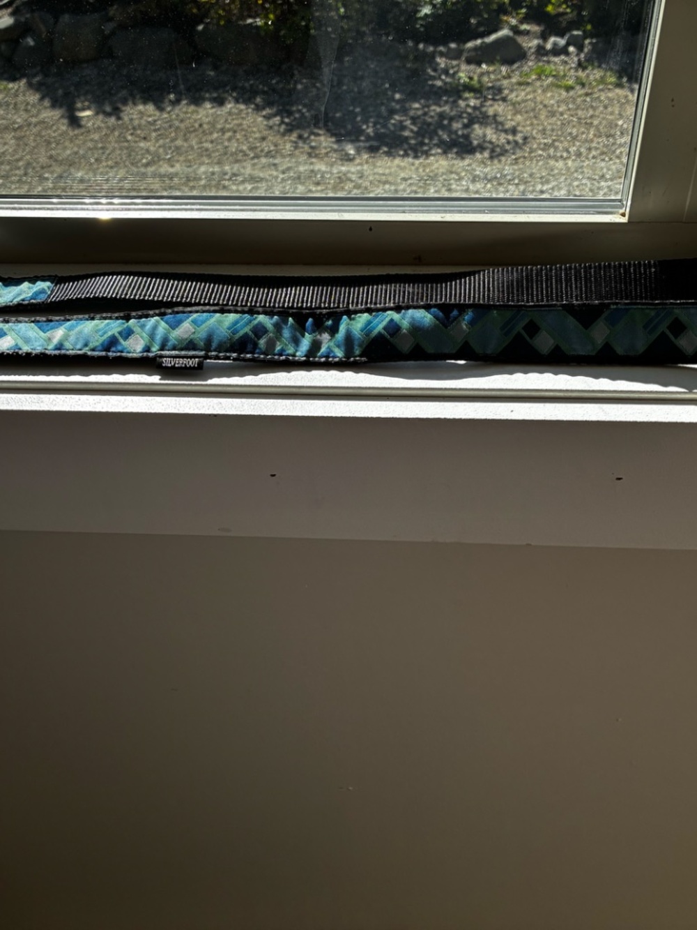 Travel belt with concealed zipper